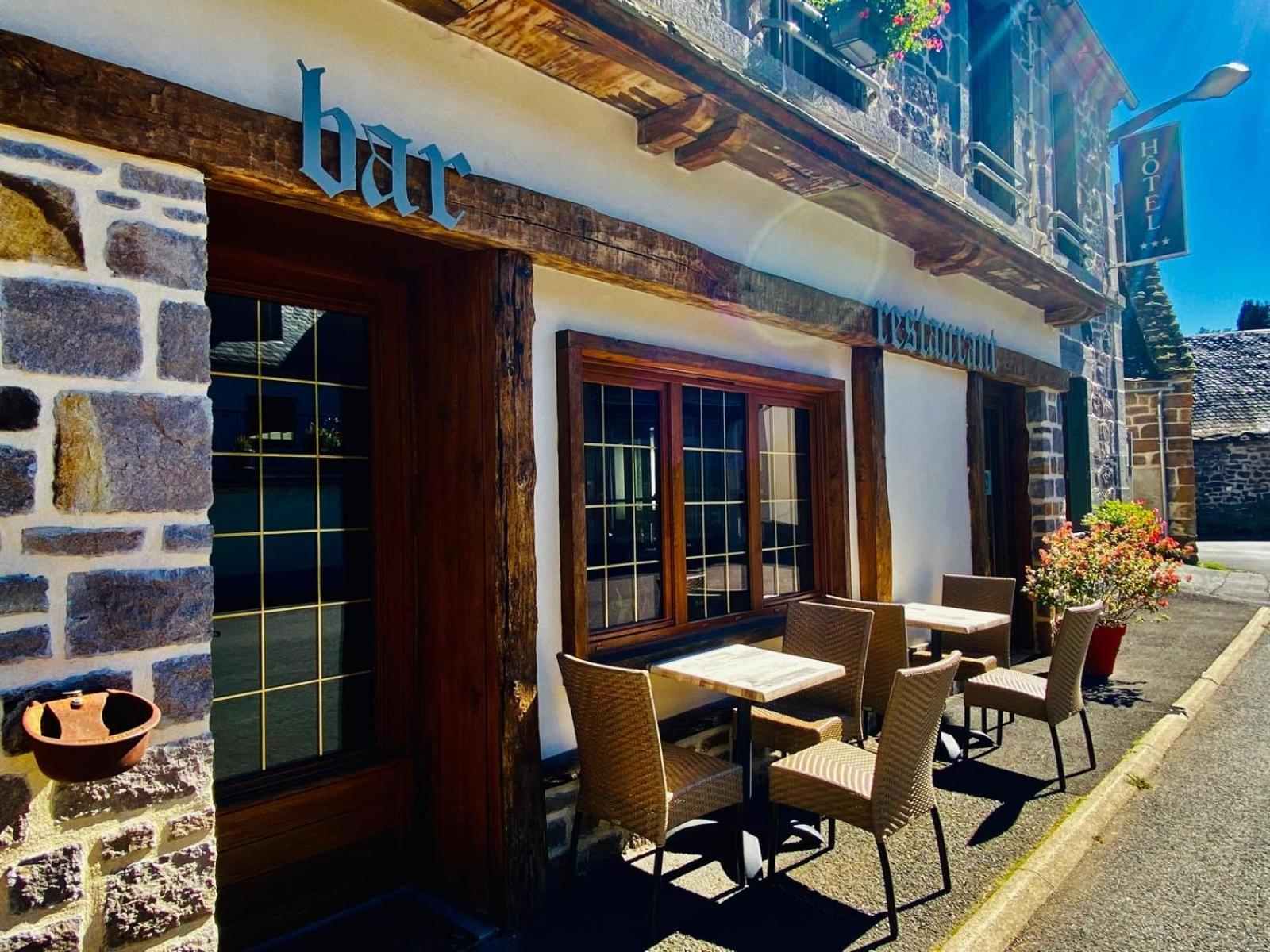 Hotel Restaurant Du Plomb Du Cantal ミュラ エクステリア 写真